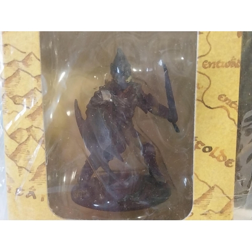 231 - Lord of The Rings Collectors Models hand painted scale replicas cast in lead issue 91 & 92