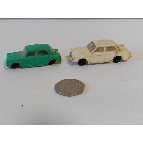 172 - 2 Vintage Minix cars for Railway Layout