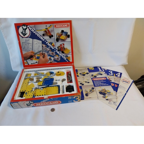 198 - Meccano Kit 4 Instruction Books