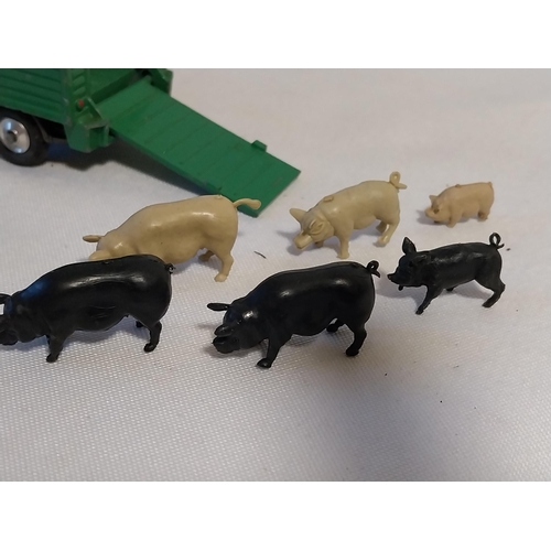 47 - Corgi Toys Dodge Kew Fargo beast carrier with original pigs