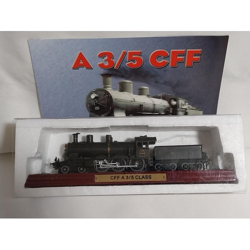 62 - OO Gauge Atlas Editions static locomotive on plinth mint condition with booklet