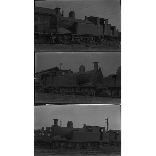 192 - Railway black & white negatives, large format including 5 1/42 x 3 1/42, approx. 60. Rare opportunit... 