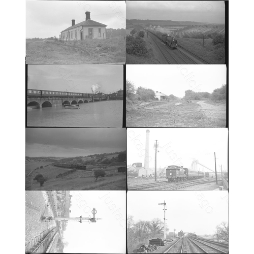 216 - B.R. Southern steam and a few infrastructure. Good quality selection of approx. 68, medium format bl... 