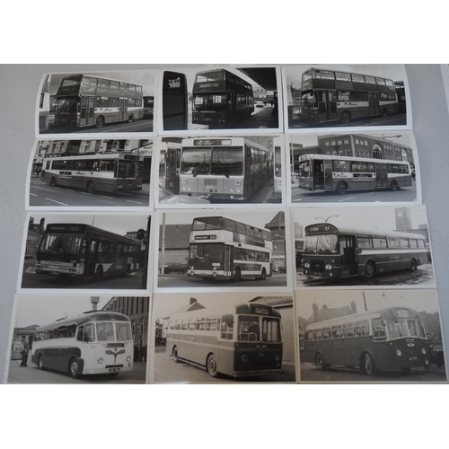 315 - Approx. 160 postcard size black & white and a few colour prints.
A good selection of UK (60)and Iris... 