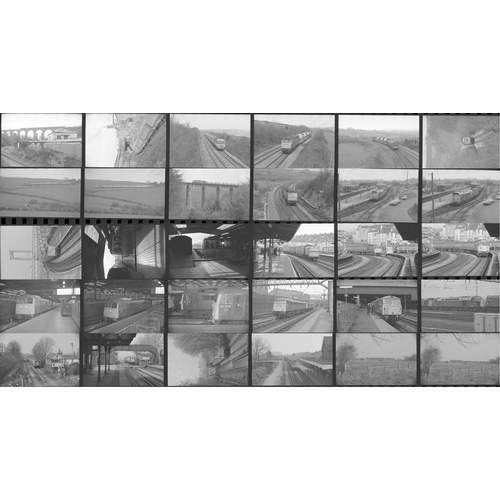 487 - John Vaughan 35mm black & white negatives. Approx. 320
good quality negatives from the lens of estee... 