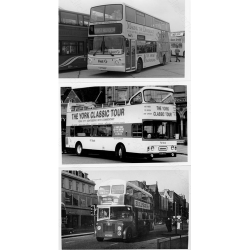 284 - Approx. 200 postcard size black & white and a few colour prints.
A good selection of UK Bus types an... 