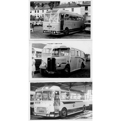 285 - Approx. 200 postcard size black & white and a few colour prints.
A good selection of UK Bus types an... 