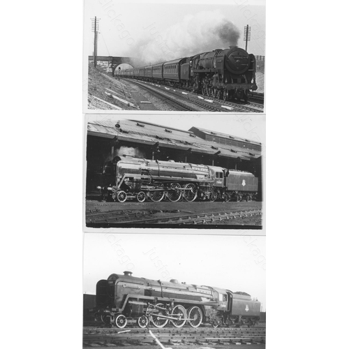 294 - B.R. Standard Railway locomotives. A stunning and very comprehensive collection of approx. 700, post... 