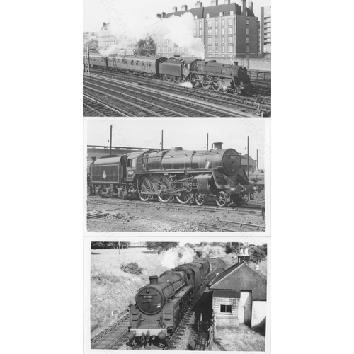 294 - B.R. Standard Railway locomotives. A stunning and very comprehensive collection of approx. 700, post... 