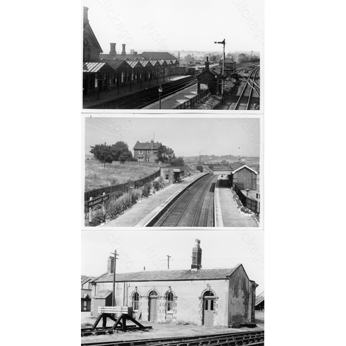 319 - Infrastructure, Station views. A good quality selection of postcard size black and white prints. The... 