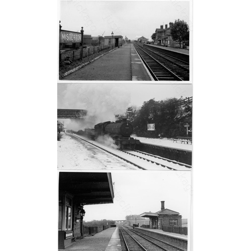 319 - Infrastructure, Station views. A good quality selection of postcard size black and white prints. The... 