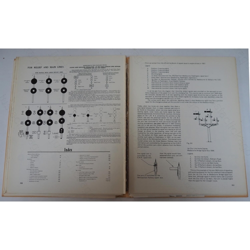 333 - Signalling booklets. These are reprints from originals of the early 20th c.
1. Signalling Concentrat... 