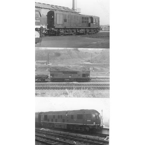 57 - Modern traction locomotives. Approx. 100, black and white postcard sized prints. This selection feat...