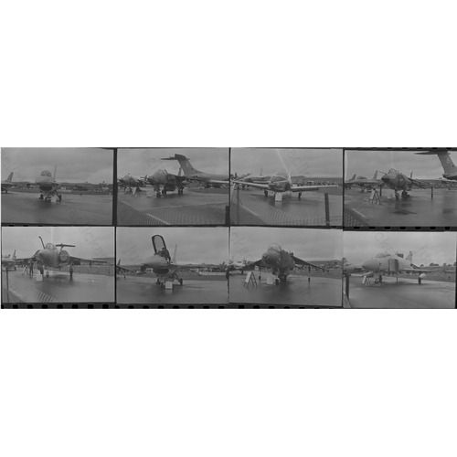 305 - Aircraft. A small selection of colour (17) and black and white (15), 35mm individual negatives. A go... 