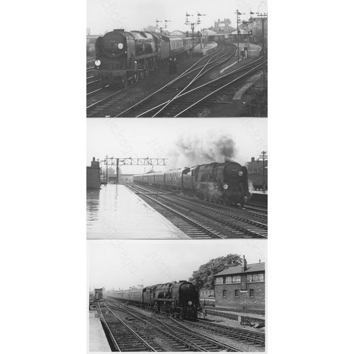 102 - Railway. Ex Southern Railway locomotives and views. An assortment of approx. 113 black and white pri... 