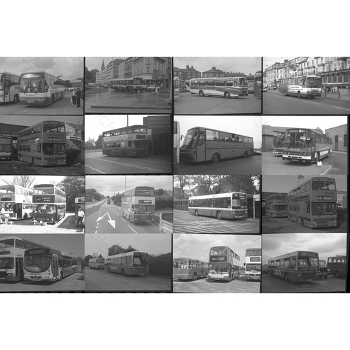 114 - U.K. Bus selection. Approx. 100, individual, 35mm black and white and a few colour negatives. The se... 