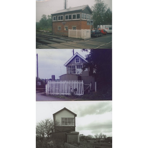 14 - Railway. Infrastructure - Signal boxes and signalling. An assortment of approx. 300, mostly colour, ...