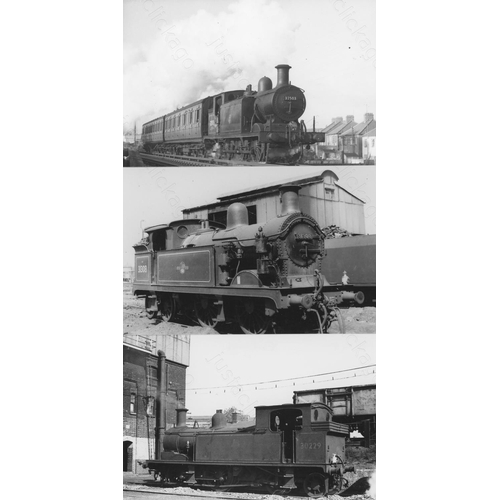 247 - Railway. B.R. Southern Region. Approx. 200, black and white, postcard size prints. Featuring BR (SR)... 