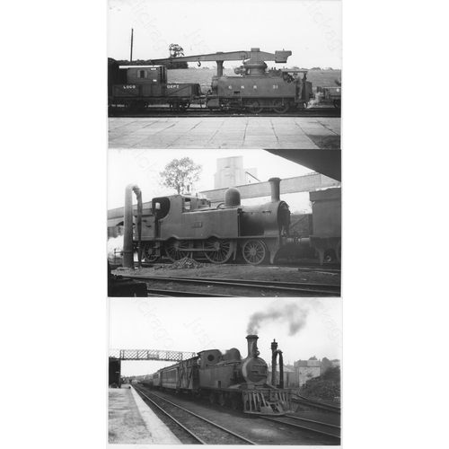 270 - Railway. IRELAND. Approx. 100, black and white postcard sized photographs, featuring Irish steam and... 