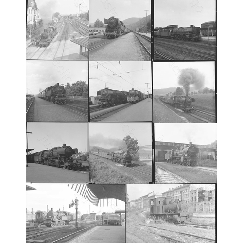 274 - Railway. Overseas Traction GERMANY. Approx. 50, black and white, individual negatives, in assorted s... 