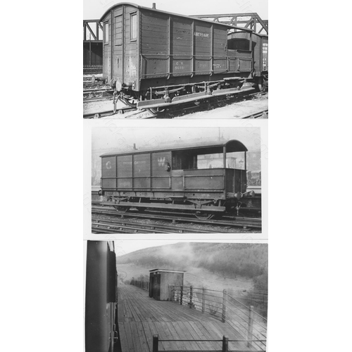 288 - Railway. Ex GWR locomotives and scenes. Approx. 300 black and white and a few colour postcard size p... 