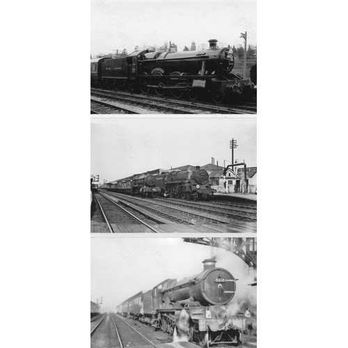 288 - Railway. Ex GWR locomotives and scenes. Approx. 300 black and white and a few colour postcard size p... 