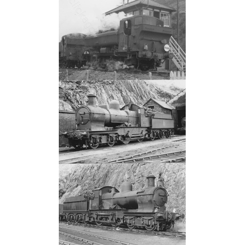 289 - Railway. Ex GWR locomotives. Approx. 480 black and white postcard size prints, from a variety of sou... 