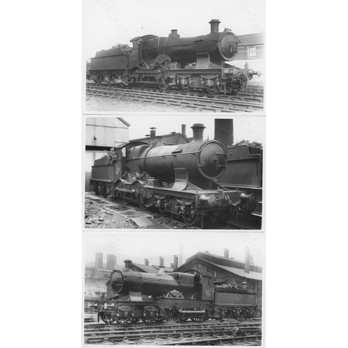 372 - Railway. ex GWR Steam. A fine collection of approx. 100 black and white, postcard size prints of ear... 