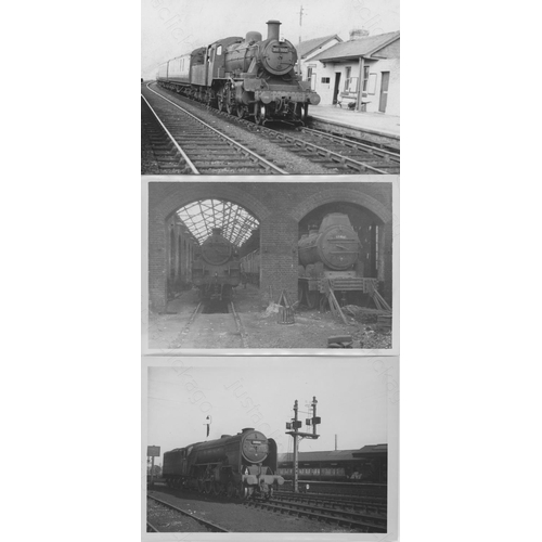 383 - Railway. B.R. Steam. A selection of approx. 100 original black and white darkroom prints. Quality is... 