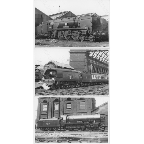 386 - Railway. Ex Southern/BR Steam. A fine collection of 100+ black and white, postcard size prints of ex... 