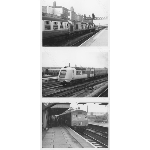 74 - Railway. Modern Traction. Approx. 200 black and white prints, most are 5