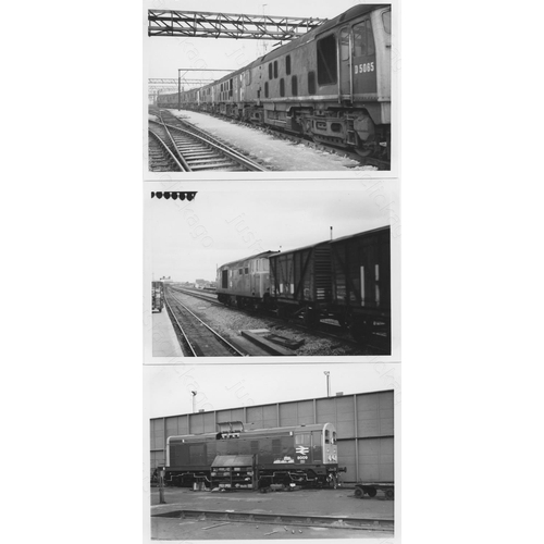 74 - Railway. Modern Traction. Approx. 200 black and white prints, most are 5