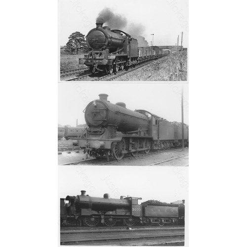 549 - Railway. L.N.E.R. steam. A good collection of approx. 800+,  black and white, postcard size prints, ...