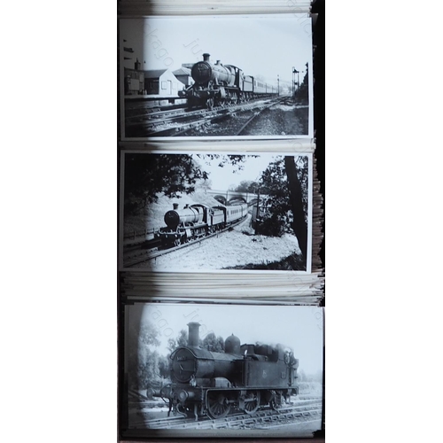 550 - Railway. G.W.R. steam. A good collection of approx. 900+,  black and white, postcard size prints, ho...