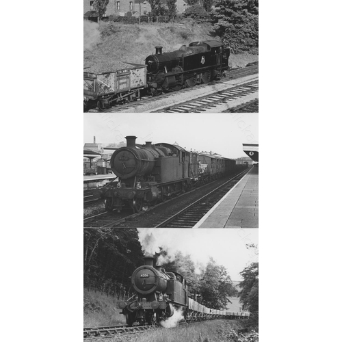 536 - Railway. G.W.R. Steam. A good collection of approx. 220, black and white, postcard size prints. The ... 