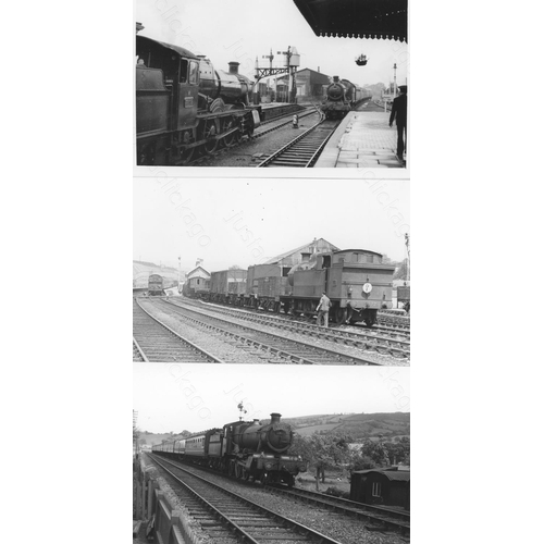 536 - Railway. G.W.R. Steam. A good collection of approx. 220, black and white, postcard size prints. The ... 