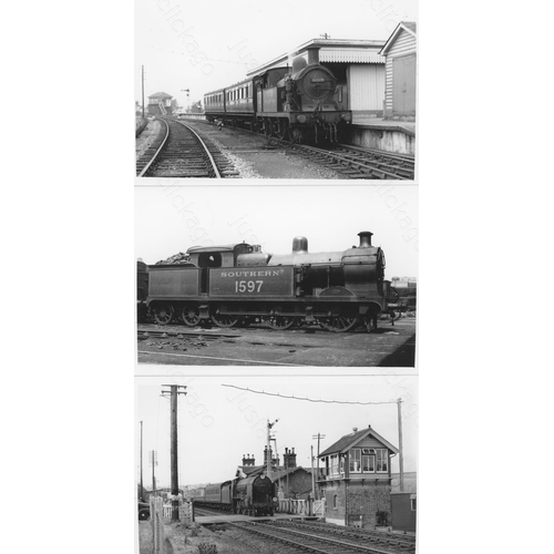 540 - Railway. Ex Southern Steam. A good collection of approx. 160, black and white, postcard size prints.... 