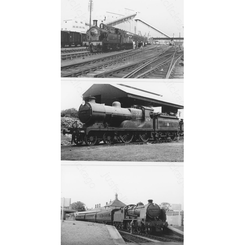 540 - Railway. Ex Southern Steam. A good collection of approx. 160, black and white, postcard size prints.... 