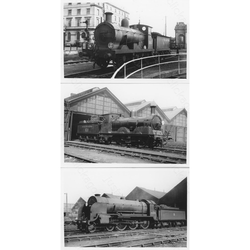 540 - Railway. Ex Southern Steam. A good collection of approx. 160, black and white, postcard size prints.... 