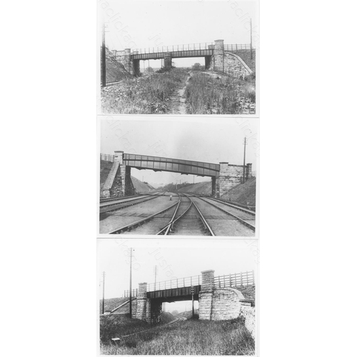 90 - Railway. Infrastructure. A very interesting lot of approx. 200 x black and white, medium format nega... 