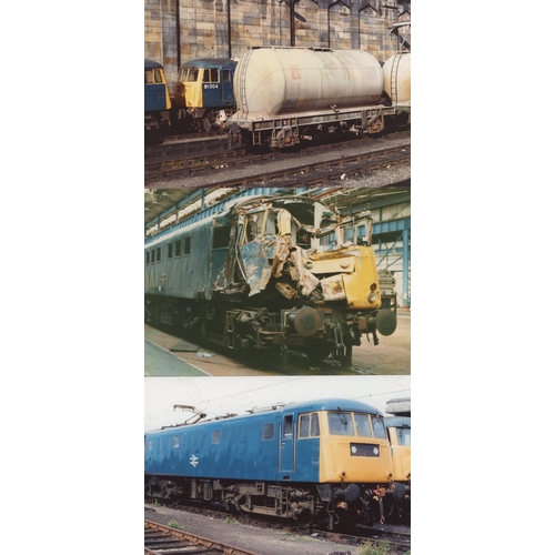 133 - Railway. Modern Traction. A collection of approx. 180 x 6