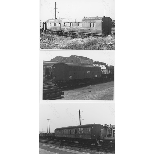 141 - Railway. Infrastructure - Wagons. A selection of approx. 185, black and white and colour prints, mos... 