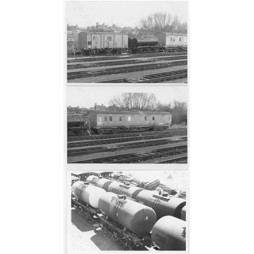 141 - Railway. Infrastructure - Wagons. A selection of approx. 185, black and white and colour prints, mos... 