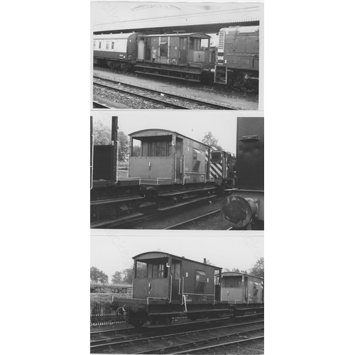 142 - Railway. Infrastructure - Wagons. A selection of approx. 200, black and white and colour prints, mos... 