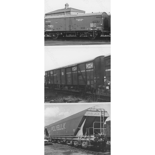 146 - Railway. Infrastructure - Wagons. A selection of approx. 220, black and white and colour prints, mos... 