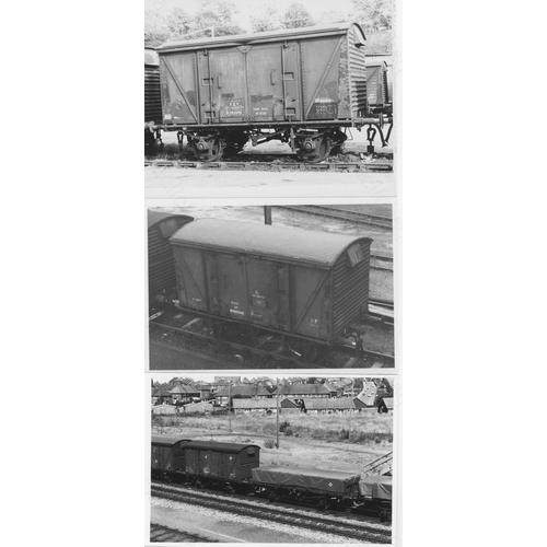 146 - Railway. Infrastructure - Wagons. A selection of approx. 220, black and white and colour prints, mos... 