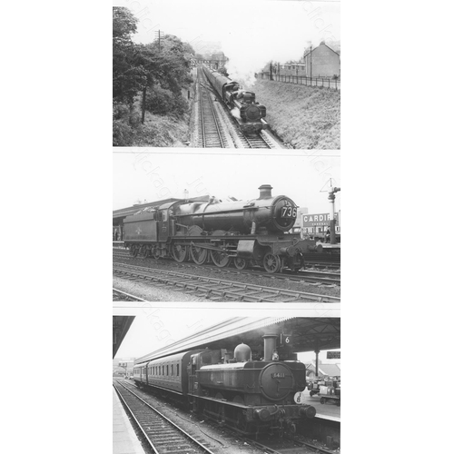 192 - Railway. B.R. Steam. A good collection of approx. 250, black and white, postcard size prints. The pr... 