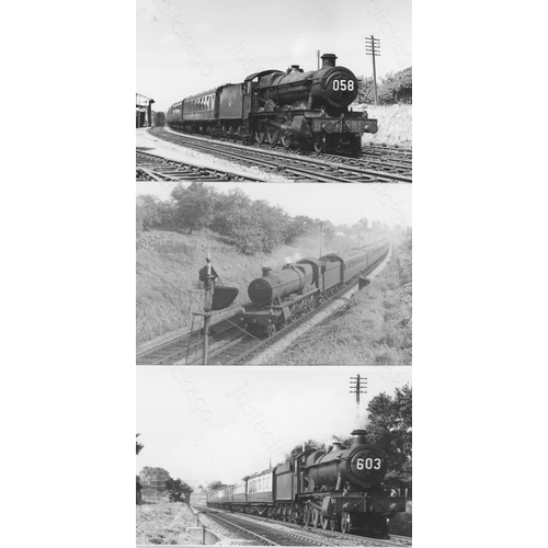 209 - Railway. BR(W)/GWR Locomotives. A good collection of approx. 500, black and white postcard size prin... 