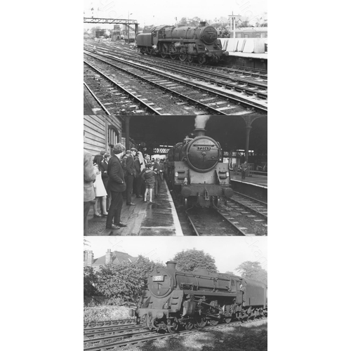 244 - Railway. BR Standard Locomotives. A good collection of approx. 350, black and white postcard size pr... 