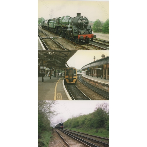 264 - Railway. Infrastructure. A large collection of approx. 450 colour postcard size prints. The prints f... 